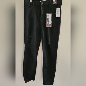 NWT Celebrity Pink Curvy Hi-Rise The Deb Size 13/31 Skinny